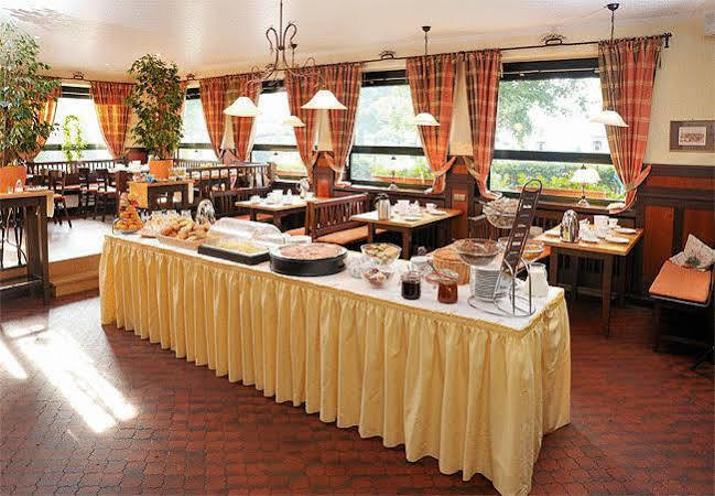 Hotel Grasbrunner Hof Екстериор снимка